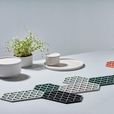 Zone Denmark Triangles Silicone Trivet Large – Warm Grey image(2)