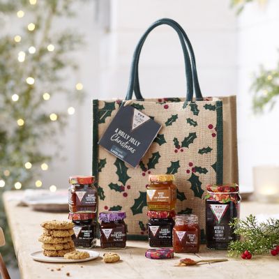 Cottage Delight Holly Jolly Christmas Tote Hamper image(4)