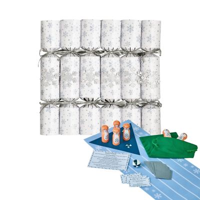 6 Lakeland Fox Bowling Crackers image(1)