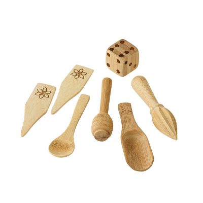 6 Lakeland Alpine Forest Luxury Crackers image(4)