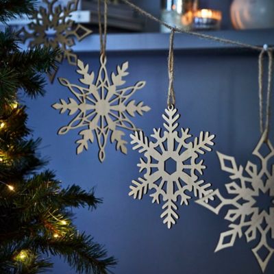 Wooden Snowflake Garland image(2)