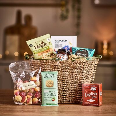Lakeland Gardener’s Trug Christmas Food Hamper image(2)