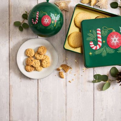 Lakeland Mini Chocolate Chip Bites in a Bauble Shaped Christmas Biscuit Tin 200g image(5)