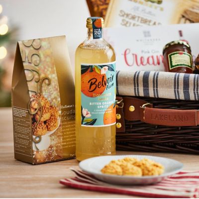 Lakeland Festive Favourites Wicker Hamper image(4)