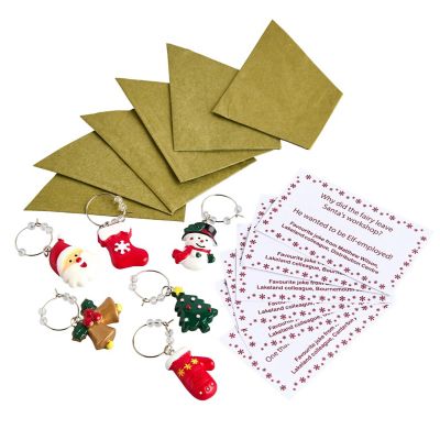 6 Lakeland Bottle Shaped Christmas Crackers image(3)