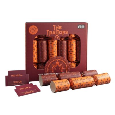 6 The Traitors Christmas Crackers