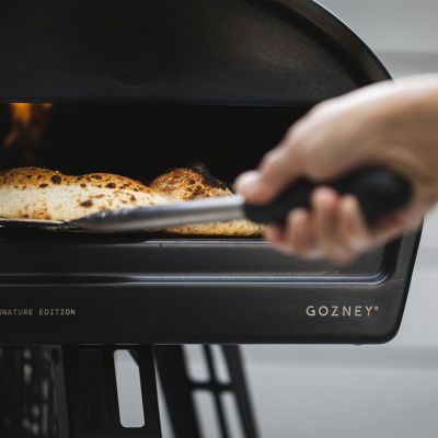 Gozney Black Roccbox Portable Pizza Oven GRPBKUK1618 image(2)
