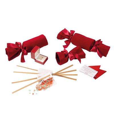 2 Lakeland Red Velvet Fabric Reusable Crackers                                  image(4)