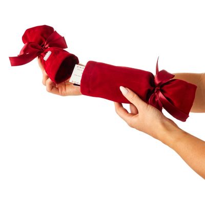 2 Lakeland Red Velvet Fabric Reusable Crackers                                  image(5)