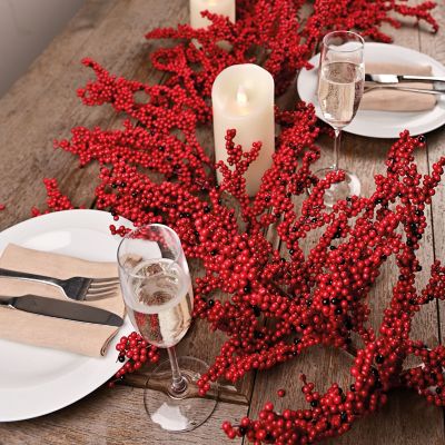 Lakeland Winter Berry Garland image(2)