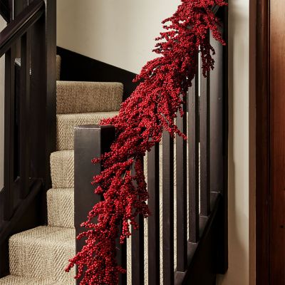 Lakeland Winter Berry Garland image(4)