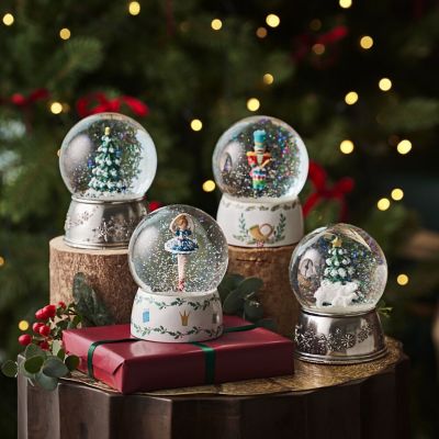 Lakeland Nutcracker Snow Globe image(2)