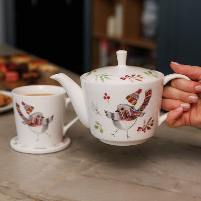 Tipperley Hill Fine China Winter Robin Teapot   image(7)