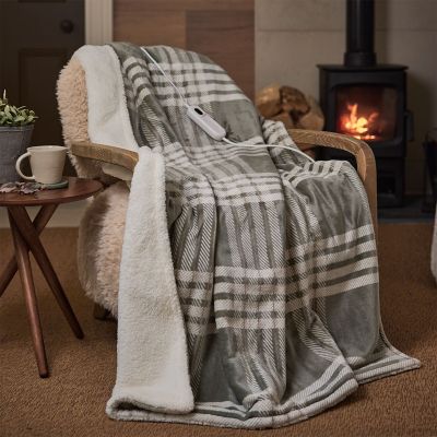 StaySnug Tartan Sherpa Heated Throw  image(2)