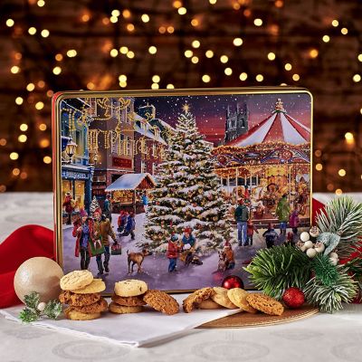 Grandma Wild’s Christmas Market Large Biscuit Tin 600g image(2)