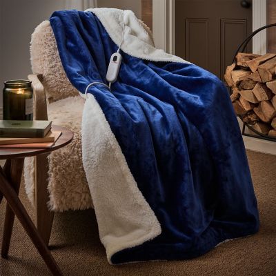 StaySnug Dark Blue Sherpa Heated Throw image(2)