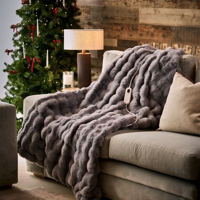 StaySnug Bubble Faux Fur Heated Throw image(2)