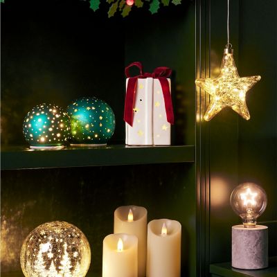Lakeland Gold Christmas Tree Orb 12cm image(4)