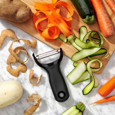 OXO Good Grips Vegetable Y Peeler image(2)