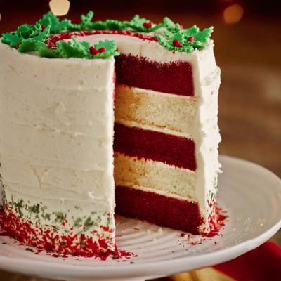 Red Velvet & White Chocolate Layer Cake With White Chocolate Ganache ...